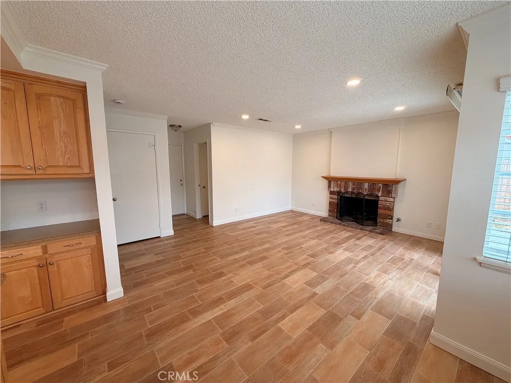 11341 Rancho La Brea