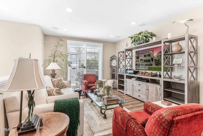 3729 Islander Walk