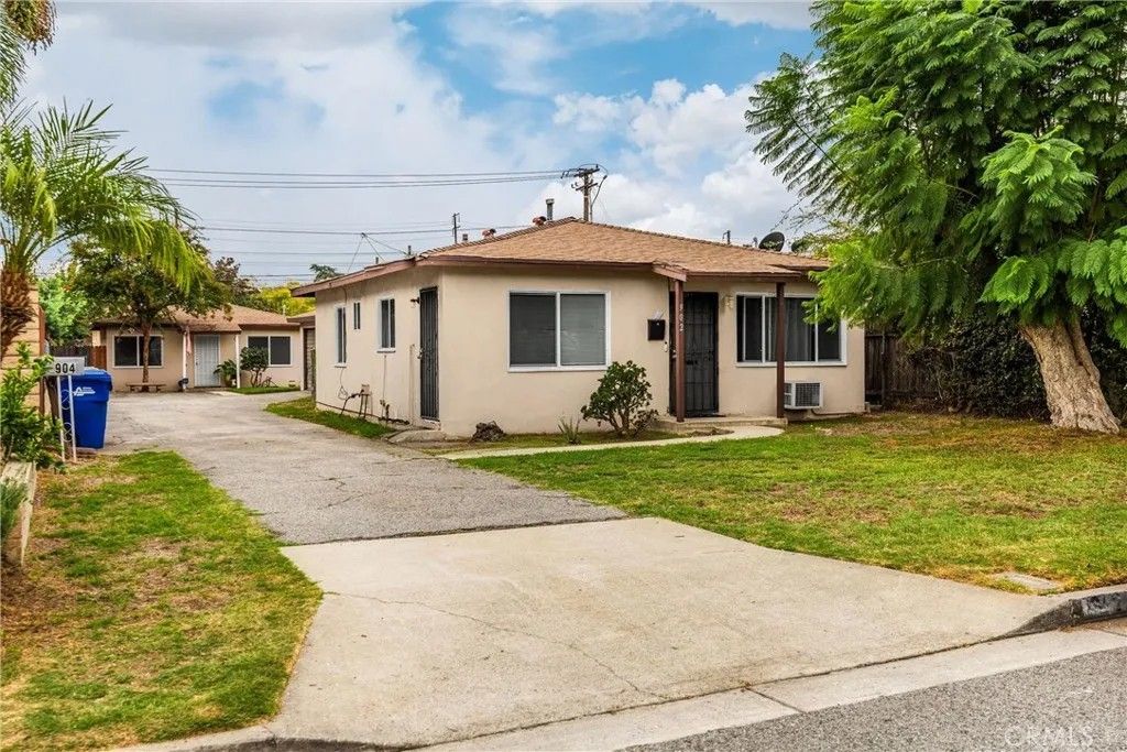 Photo of 902 W Olive Ave, Monrovia, CA 91016 (MLS # PW25266621)