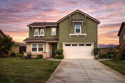 Photo of 26542 Craftsmen Court, Saugus, CA 91350 (MLS # SR26063298)