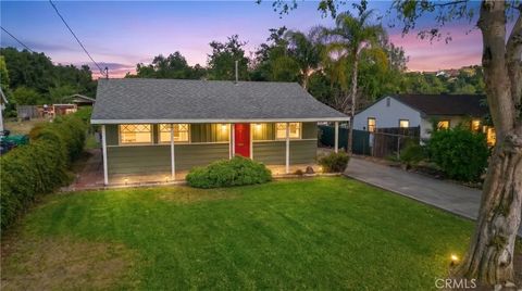 Photo of 824 N Oakway Avenue, San Dimas, CA 91773 (MLS # CV26083160)