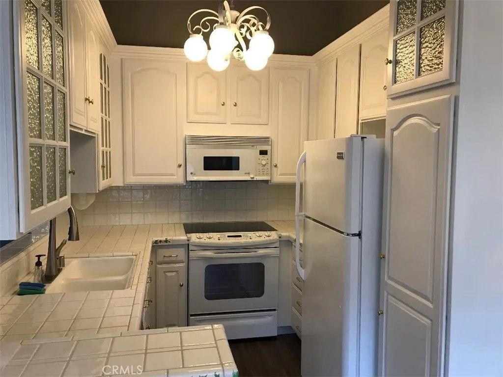 Photo of 5945 Armaga Spring Road #B, Rancho Palos Verdes, CA 90275 (MLS # SB25273037)