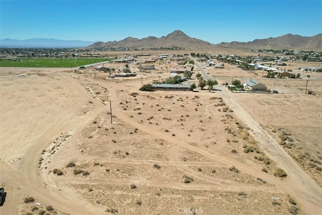 Photo of 23 Wigwam, Apple Valley, CA 92307 (MLS # CV26055679)