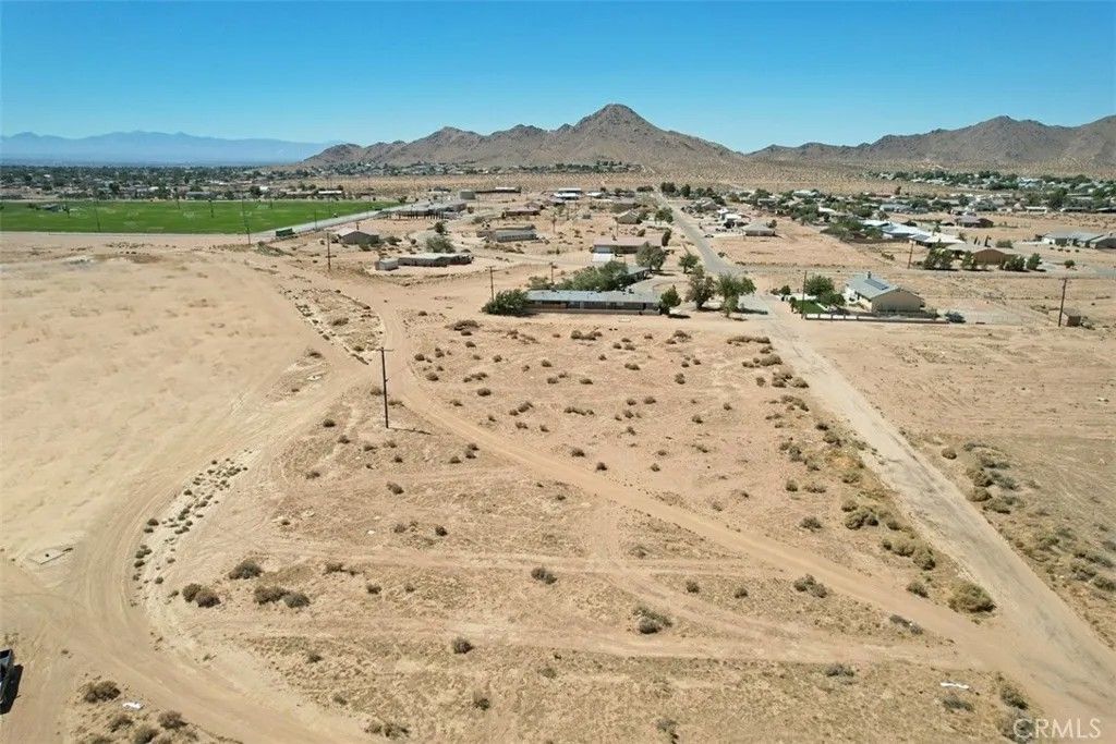 Photo of 23 Wigwam, Apple Valley, CA 92307 (MLS # CV26055679)