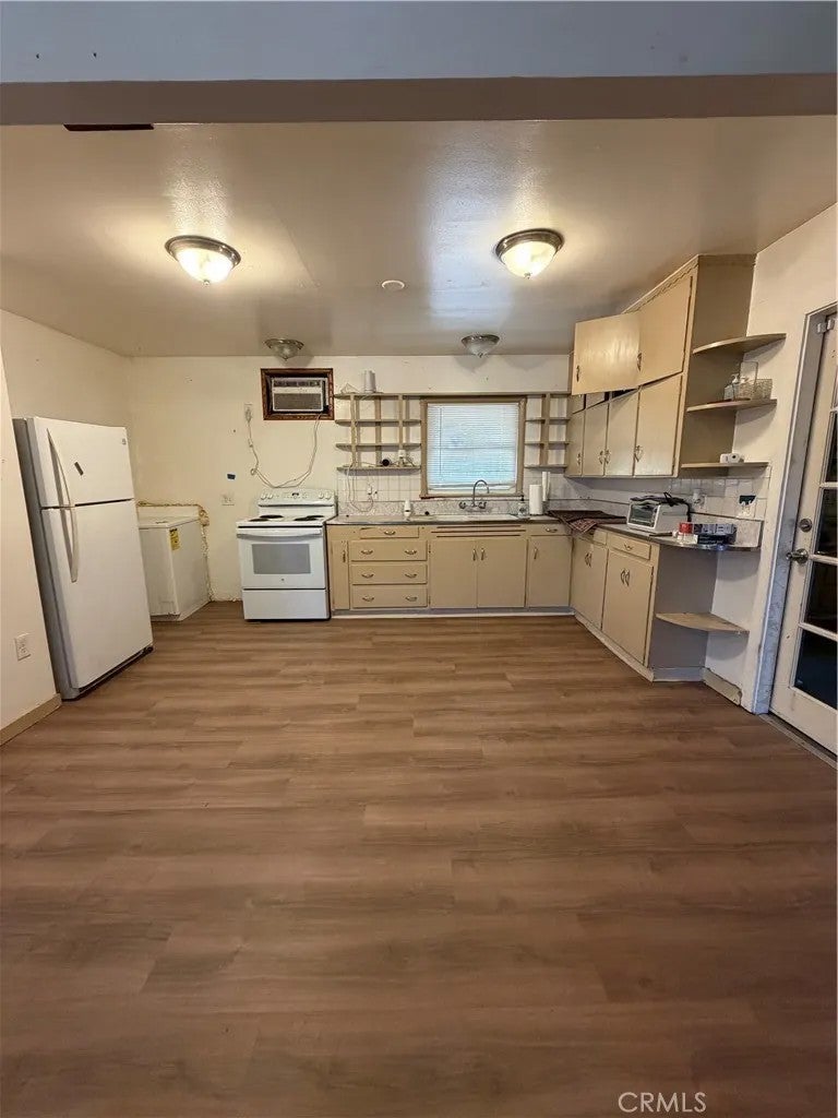 3995 Mullen Avenue
