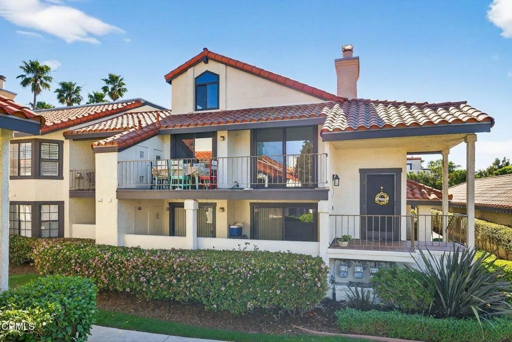 Photo of 2277 Martinique Lane, Oxnard, CA 93035 (MLS # V1-35283)