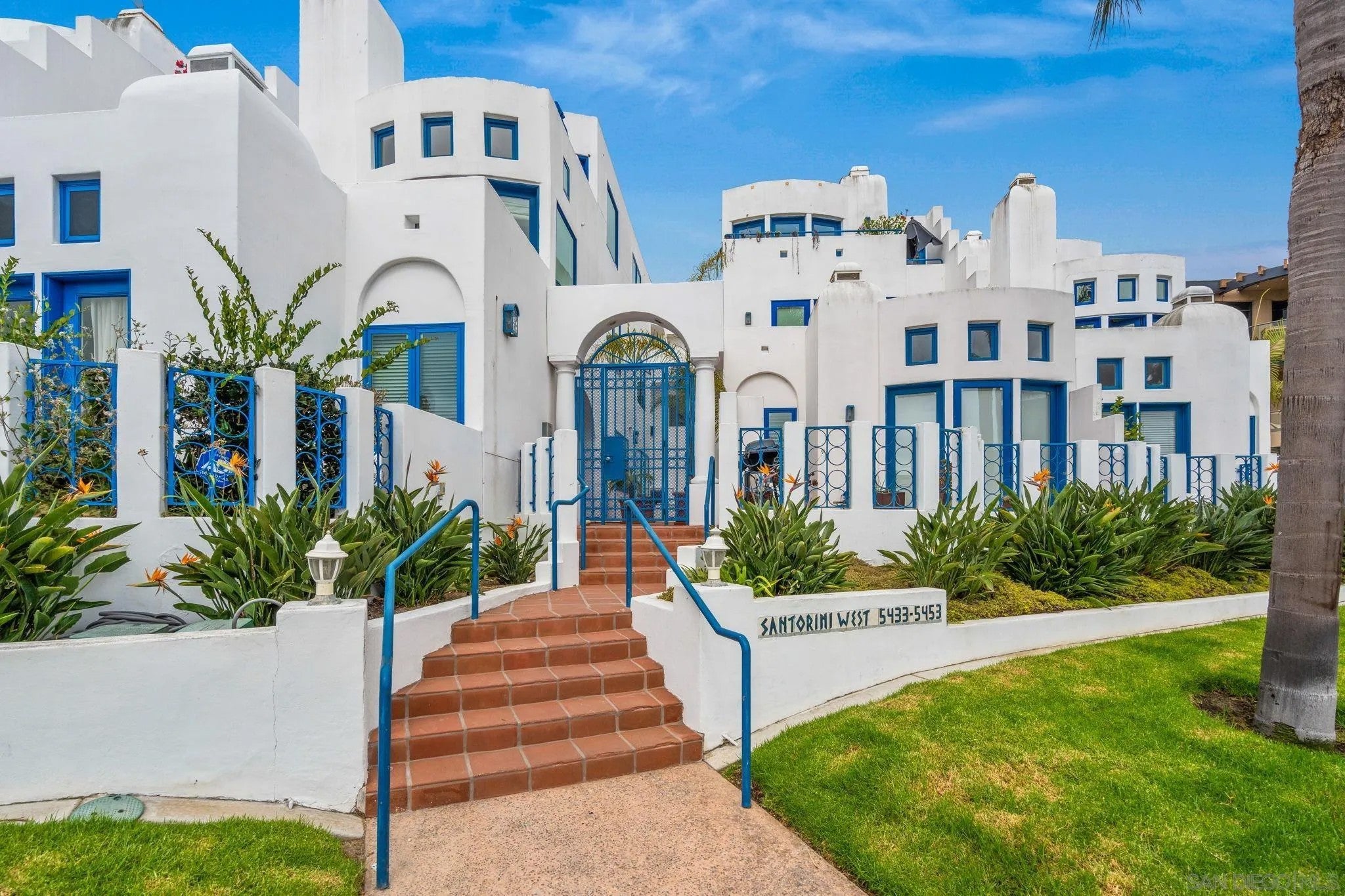 5437 La Jolla Blvd