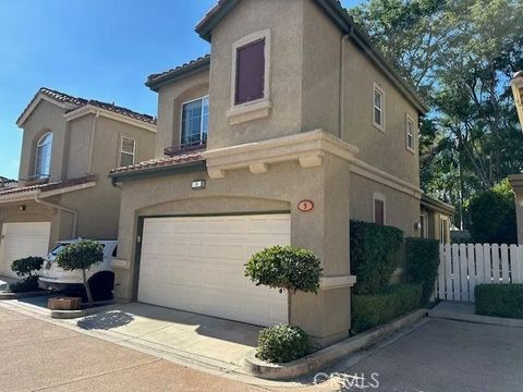 Photo of 3 Calle de Los Ninos, Rancho Santa Margarita, CA 92688 (MLS # OC25278625)