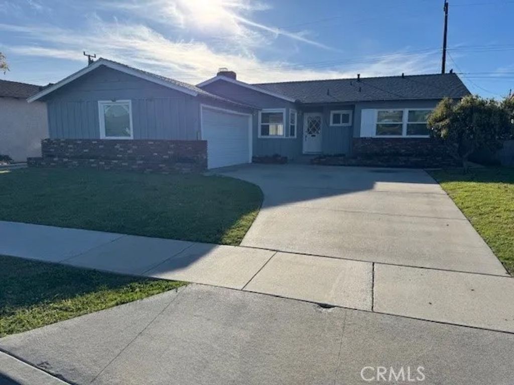 Photo of 20533 Eastwood Ave, Torrance, CA 90503 (MLS # SB26013623)