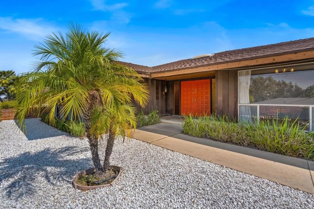 2106 Windmill View Road