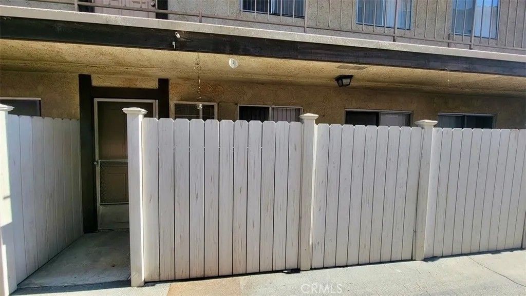 Photo of 14817 Sylvan Street #3, Van Nuys, CA 91411 (MLS # SB25273144)