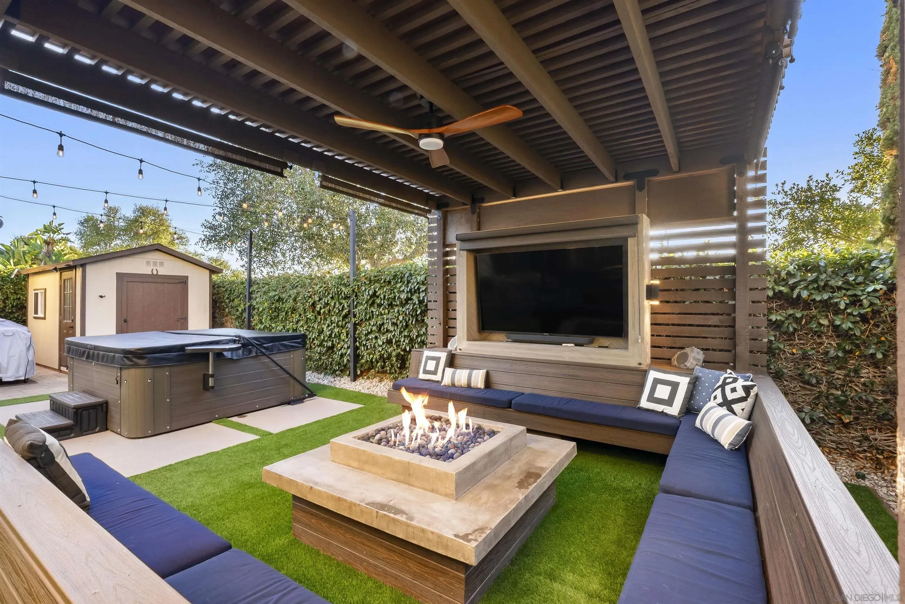 San Diego, California 92127, United States, 4 Bedrooms Bedrooms, ,5 BathroomsBathrooms,Residential,Active,217296