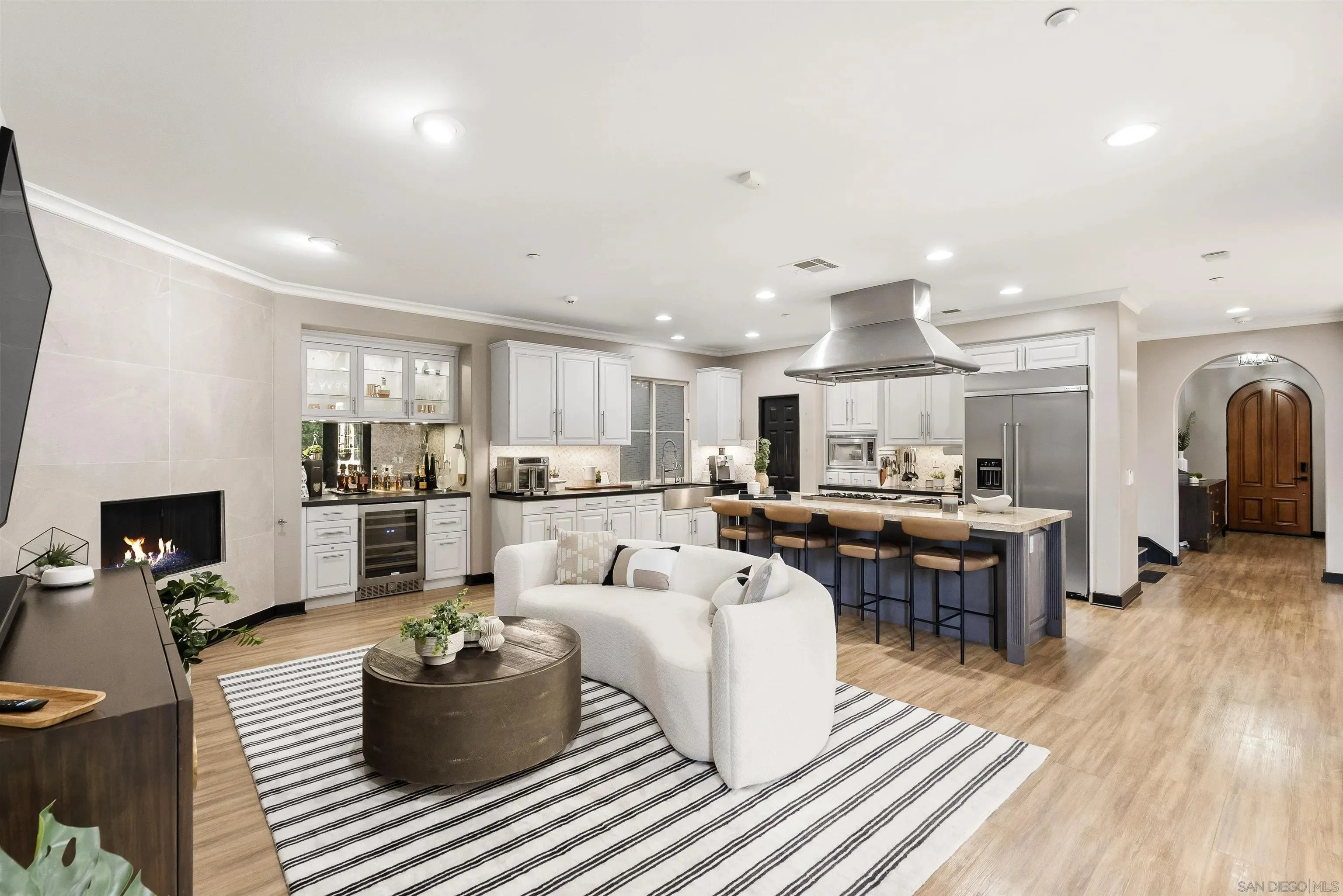 San Diego, California 92127, United States, 4 Bedrooms Bedrooms, ,5 BathroomsBathrooms,Residential,Active,217296