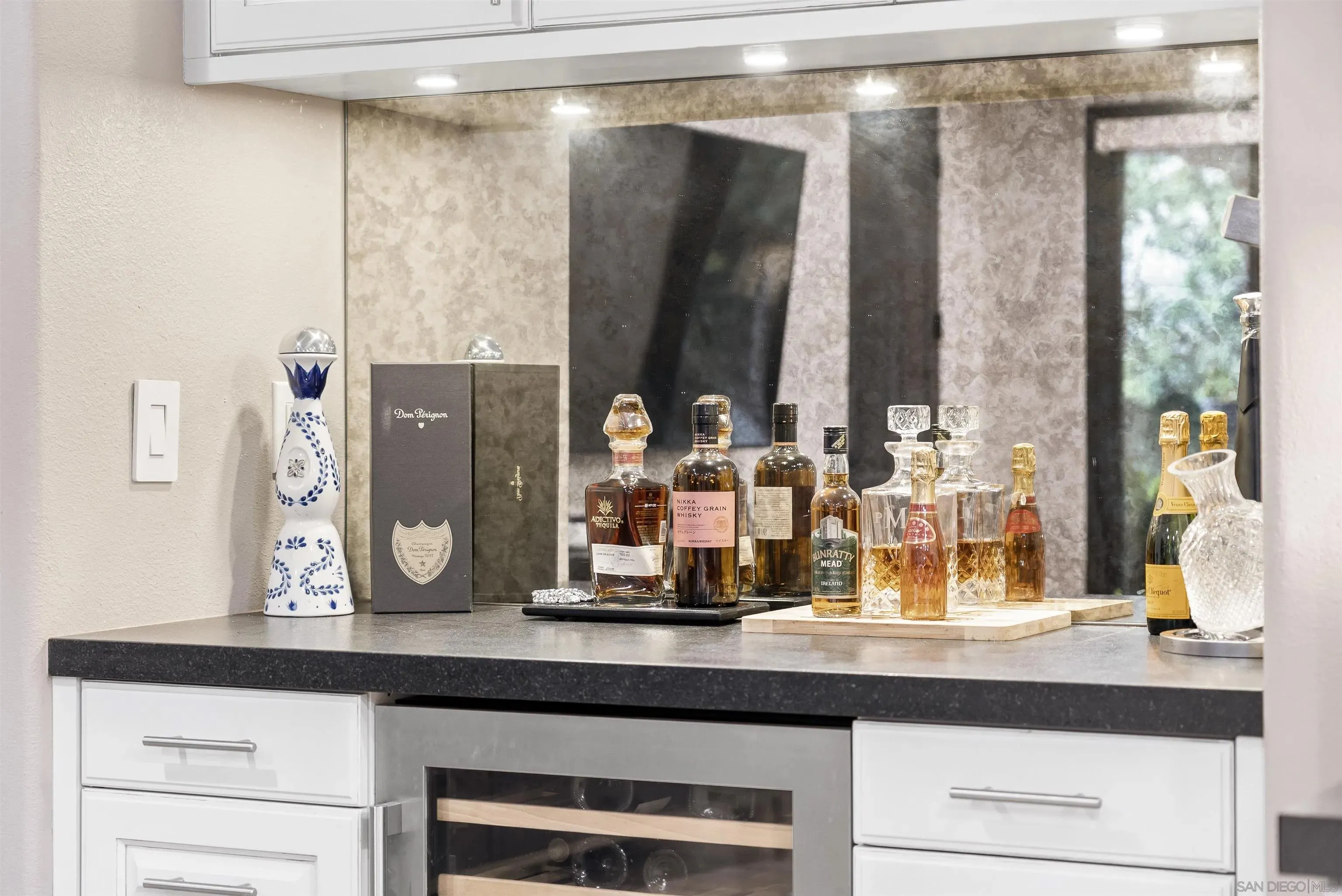 San Diego, California 92127, United States, 4 Bedrooms Bedrooms, ,5 BathroomsBathrooms,Residential,Active,217296