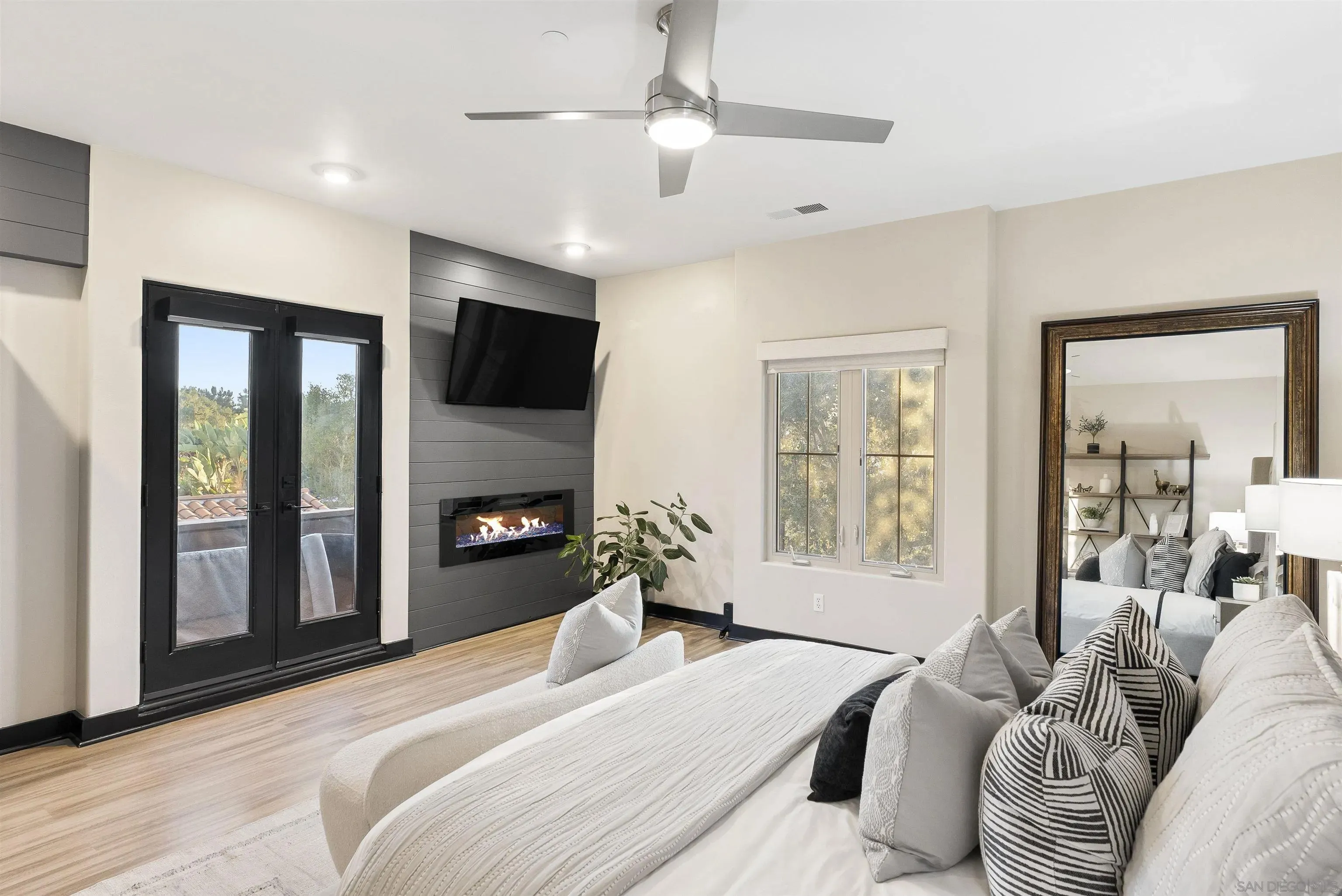 San Diego, California 92127, United States, 4 Bedrooms Bedrooms, ,5 BathroomsBathrooms,Residential,Active,217296