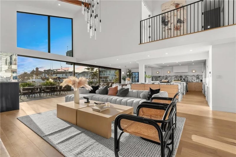 16861 Edgewater