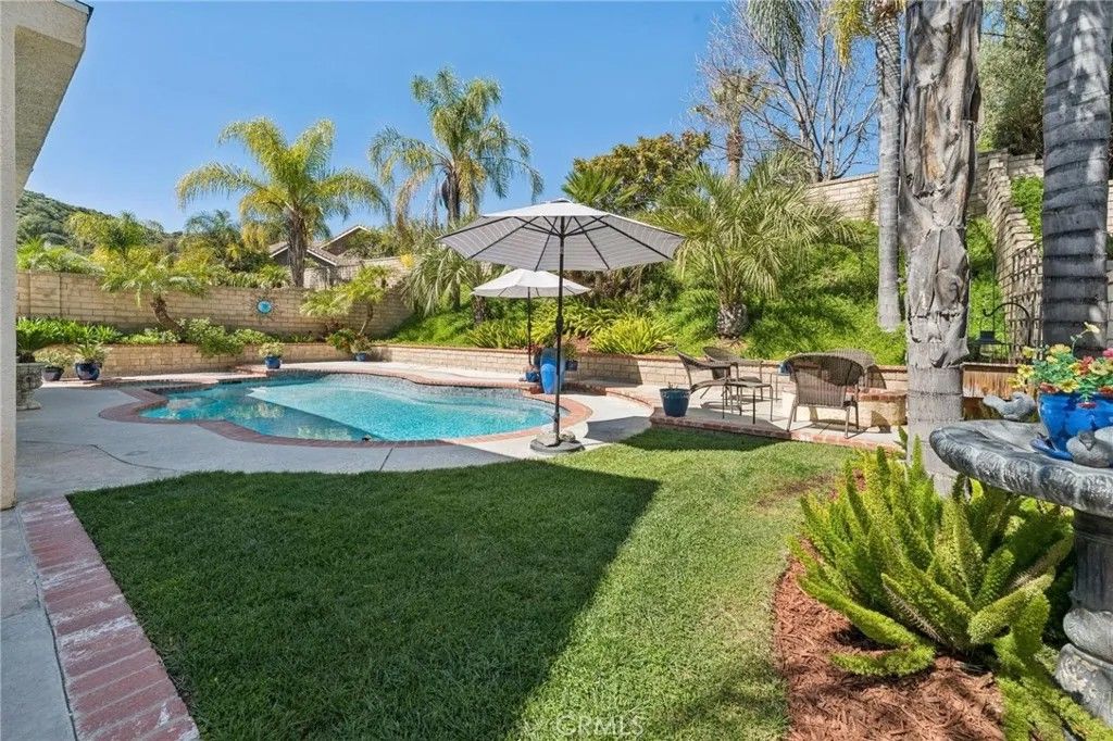 Photo of 21979 Jeffers Lane, Saugus, CA 91350 (MLS # SR26055557)