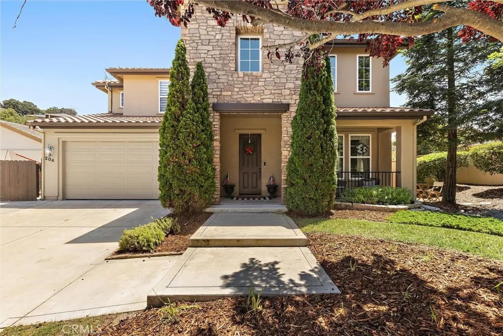 204 Vista Del Rio Court