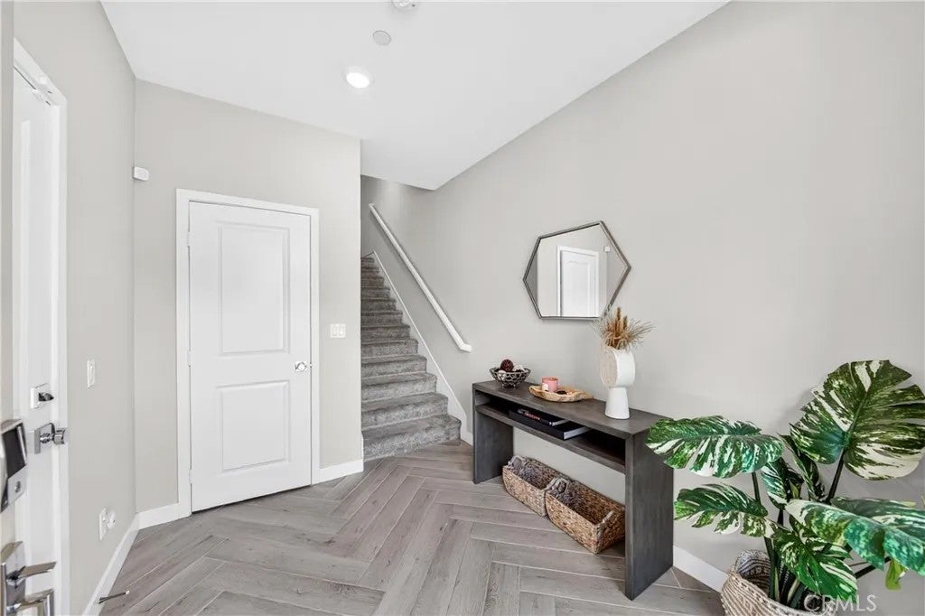888 Poppy Court