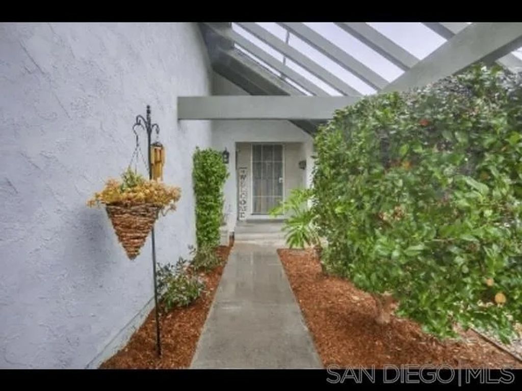 Photo of 1140 Harding St, Escondido, CA 92027 (MLS # 260001499)