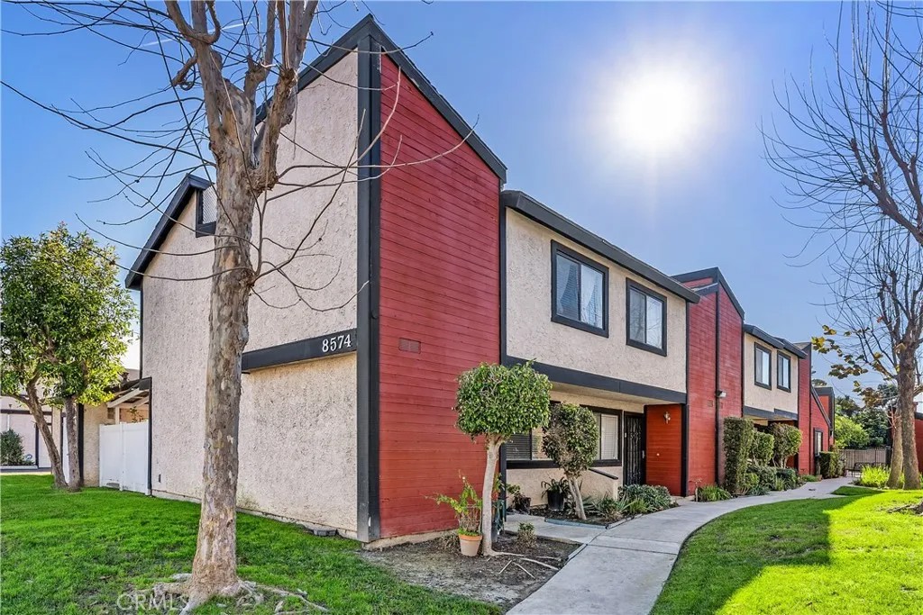 8574 Chapman A