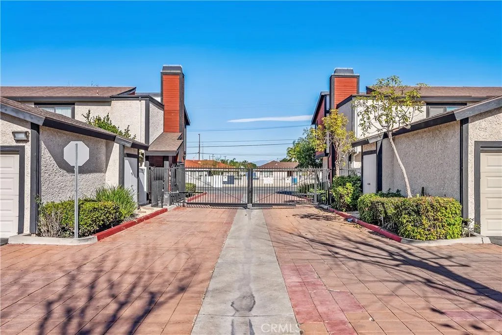 8574 Chapman A