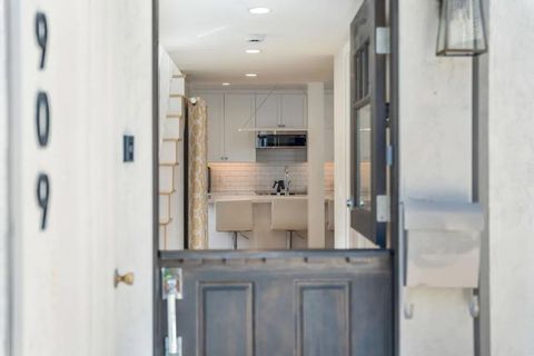 909 Olive Avenue Coronado CA 92118