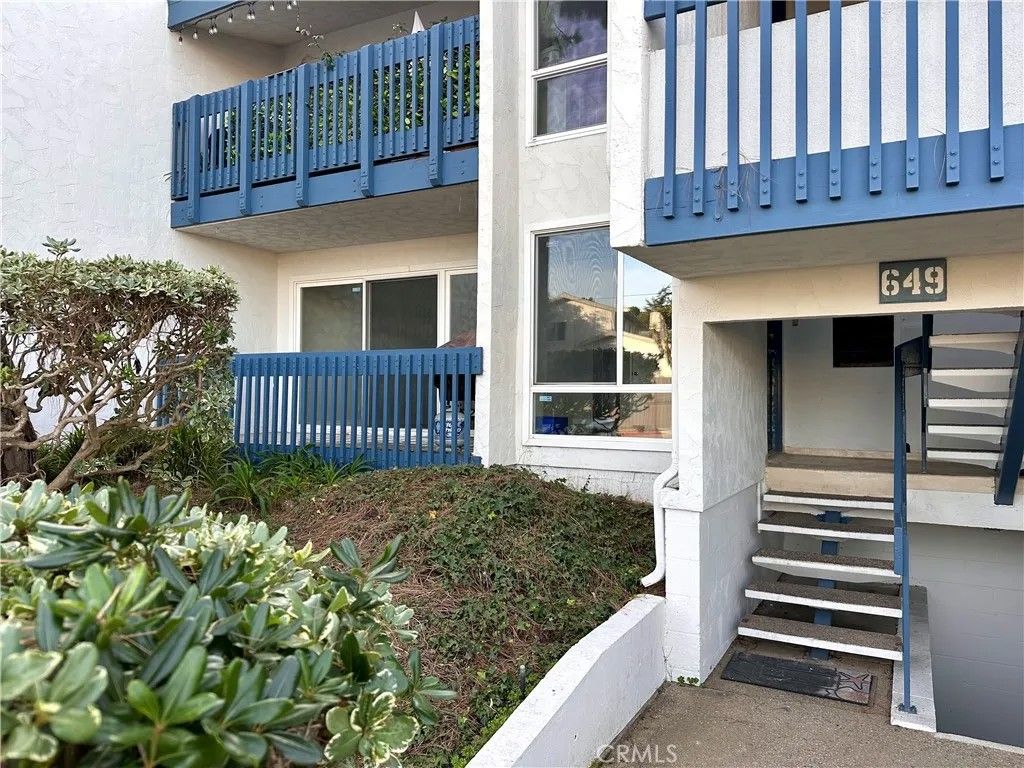 Photo of 649 S Prospect Ave #103, Redondo Beach, CA 90277 (MLS # SB26022152)