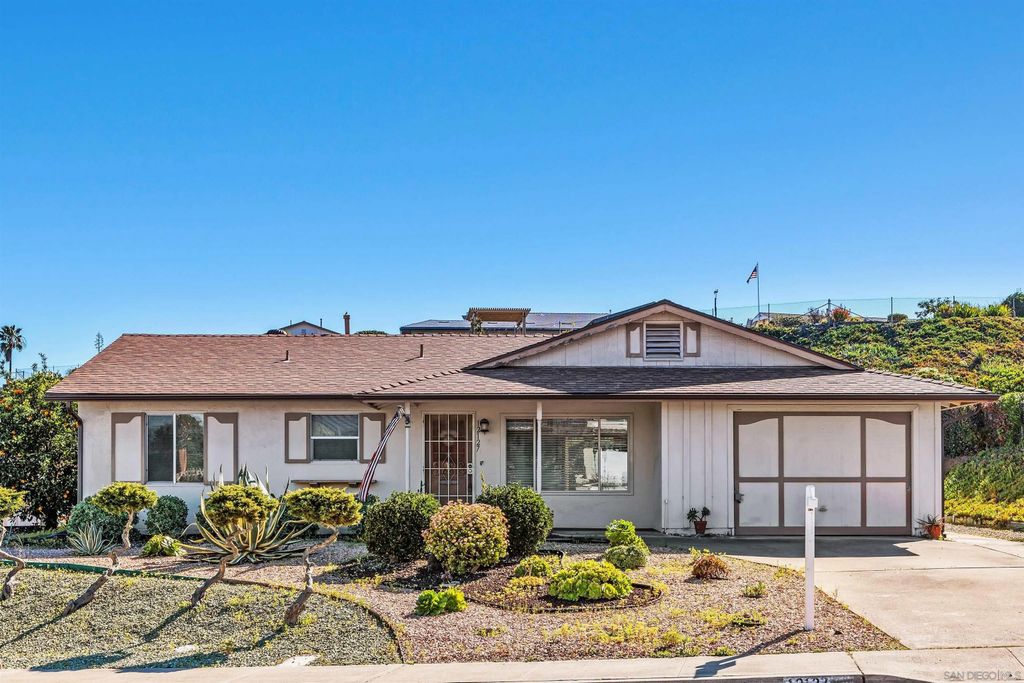 Photo of 12127 Santiago Rd W, San Diego, CA 92128 (MLS # 260004650)