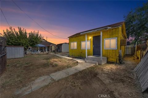 Tiny photo for 345 Combs Ave, Arvin, CA 93203 (MLS # SR25244443)