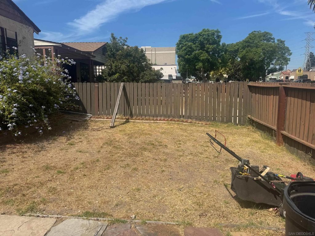 Photo of 800 W 99th Street, Los Angeles, CA 90044 (MLS # 260006328)