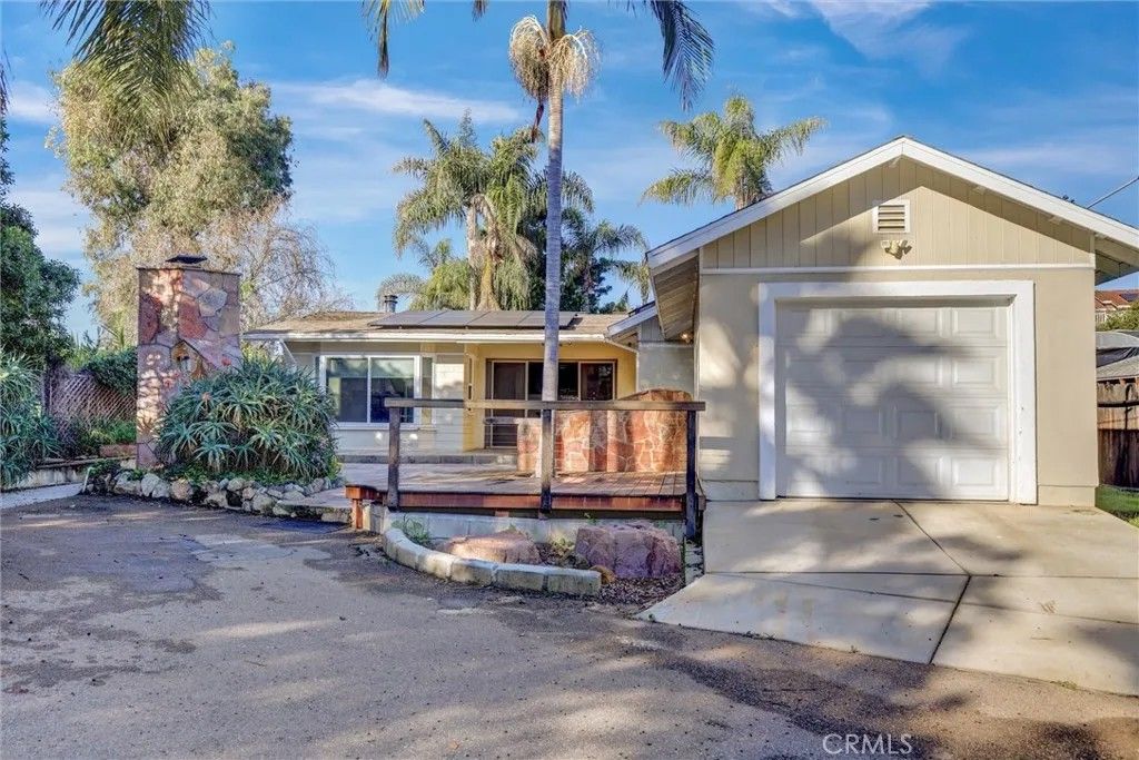 Photo of 2428 Hutchison Street, Vista, CA 92084 (MLS # SW26031692)