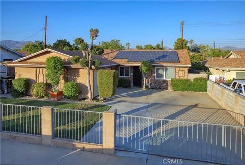 Tiny photo for 10226 Amboy Ave, Pacoima, CA 91331 (MLS # GD25233385)