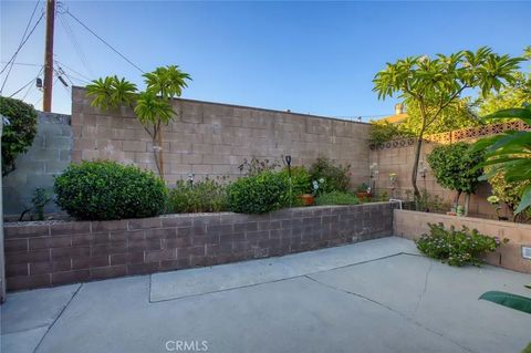 Tiny photo for 10226 Amboy Ave, Pacoima, CA 91331 (MLS # GD25233385)
