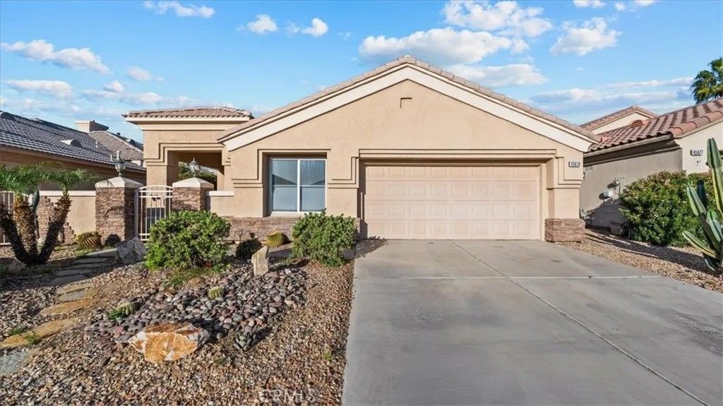 Photo of 43679 Old Troon Court, Indio, CA 92201 (MLS # CV26061696)