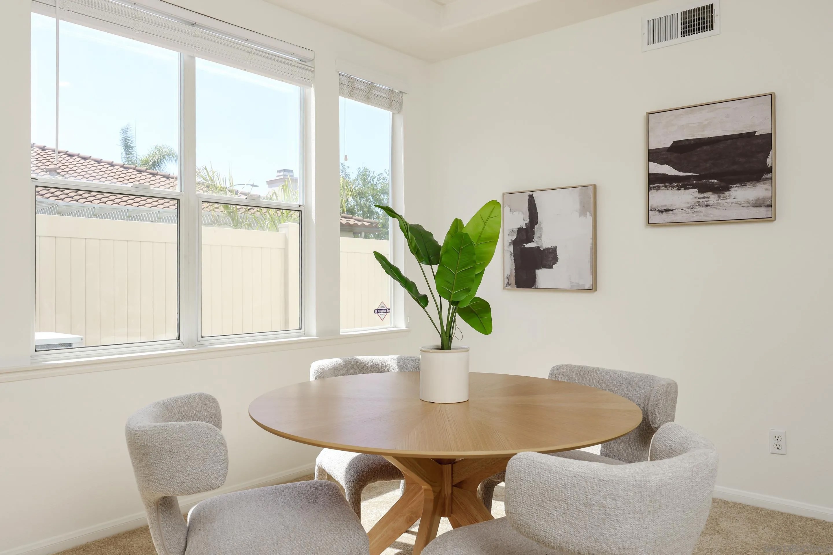641 Serrano Ln
