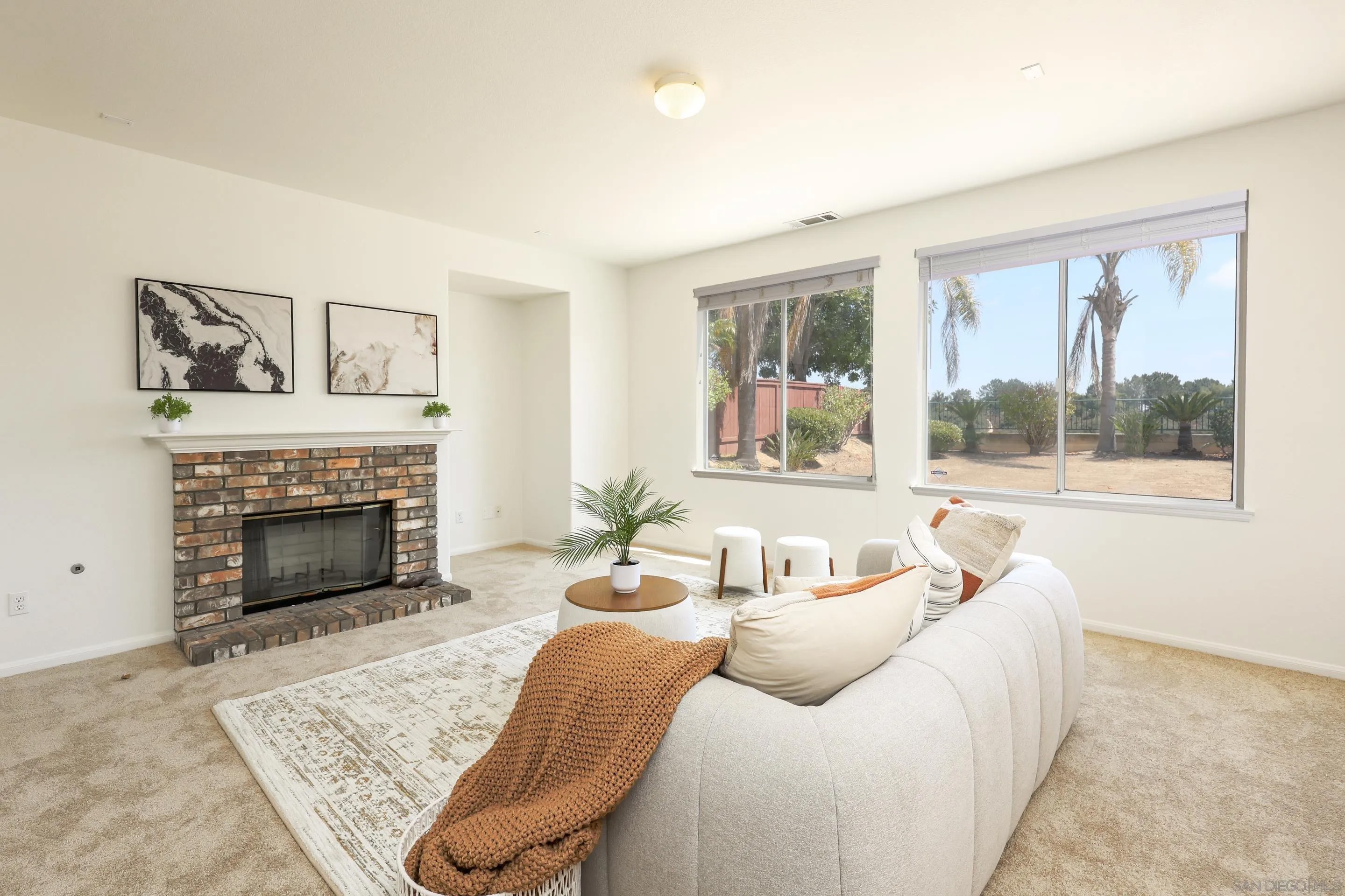 641 Serrano Ln