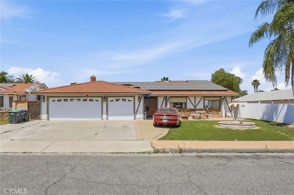 Photo of 15060 Zieglinde Drive, Lake Elsinore, CA 92530 (MLS # IV26128278)