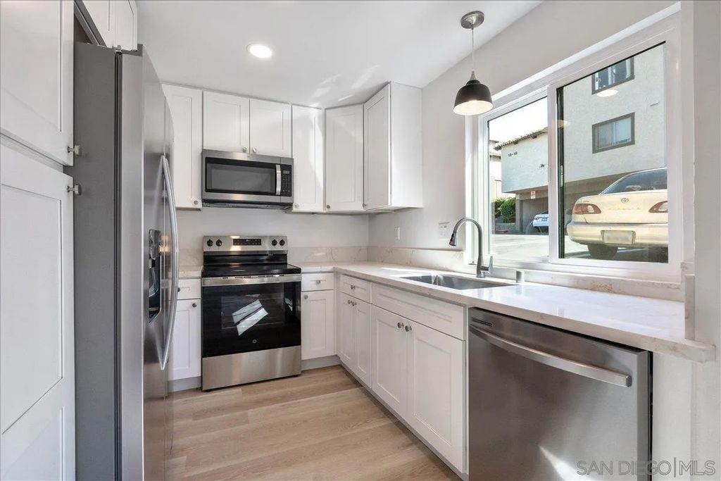 Photo of 955 Postal Way #29, Vista, CA 92083 (MLS # 260009851)