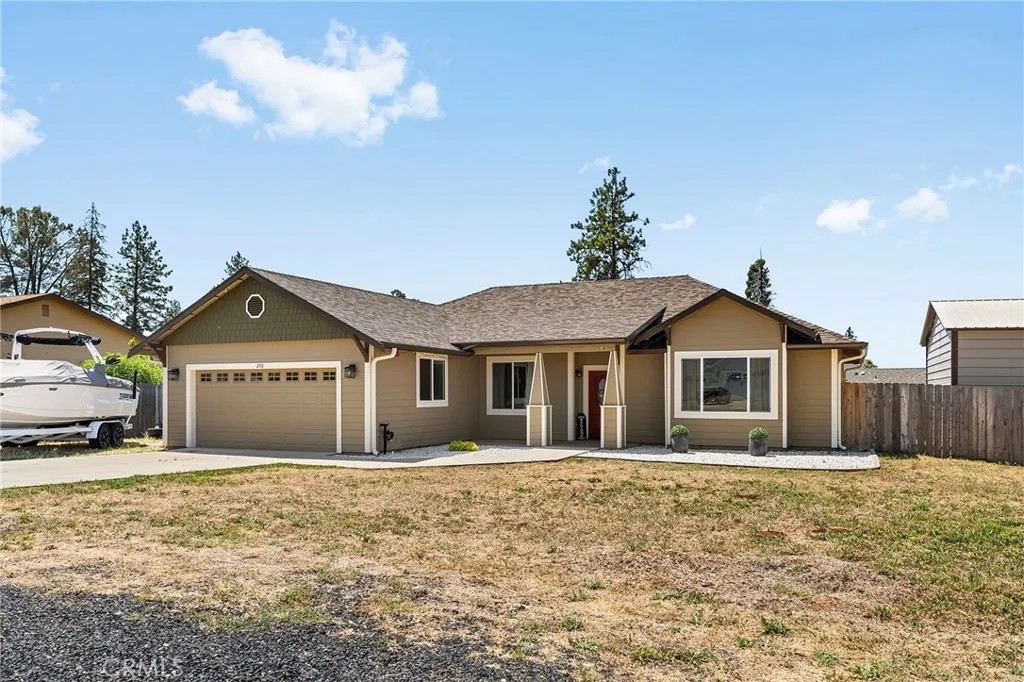 250 Pacific Dr