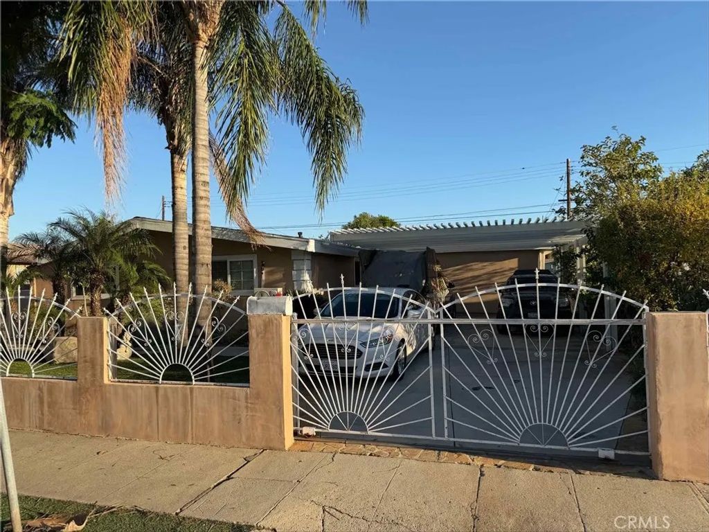 Photo of 12974 Vaughn St, San Fernando, CA 91340 (MLS # SR25265738)