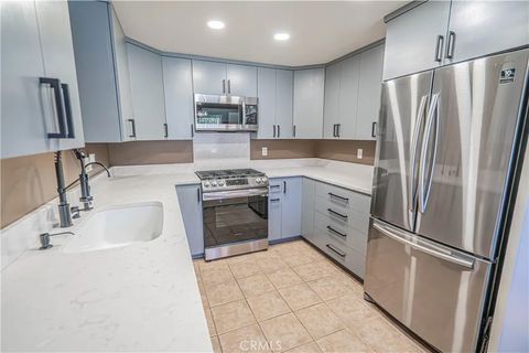 Photo of 1770 E Avenida De Las Flores, Thousand Oaks, CA 91362 (MLS # SR26026169)