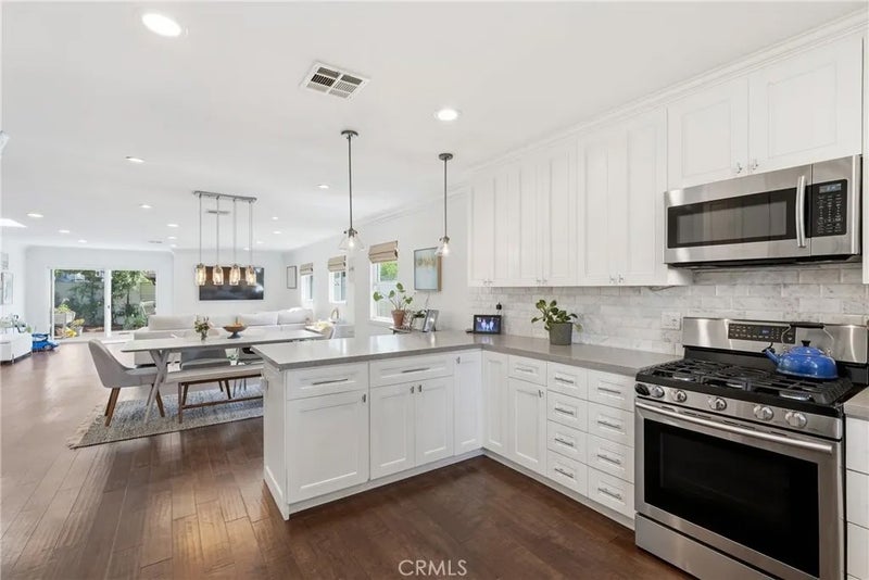 7410 W 85th Street