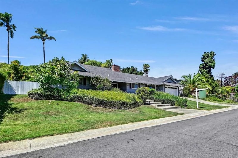 3495 Ridgecrest Dr.