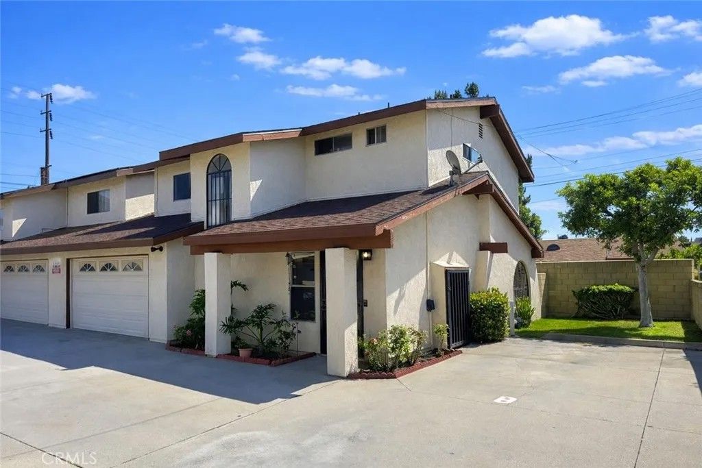 Photo of 4404 Clara St, Cudahy, CA 90201 (MLS # DW26083882)