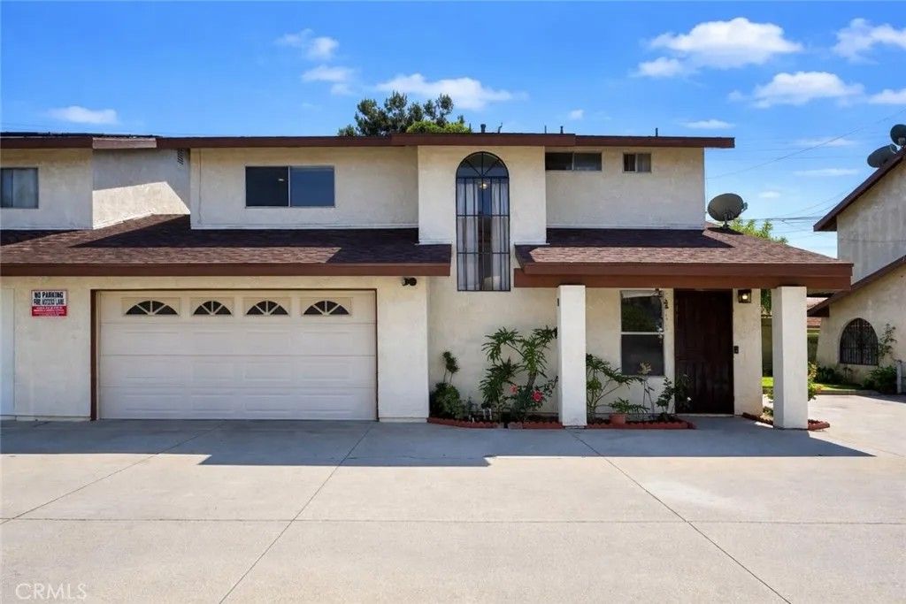 Photo of 4404 Clara St, Cudahy, CA 90201 (MLS # DW26083882)