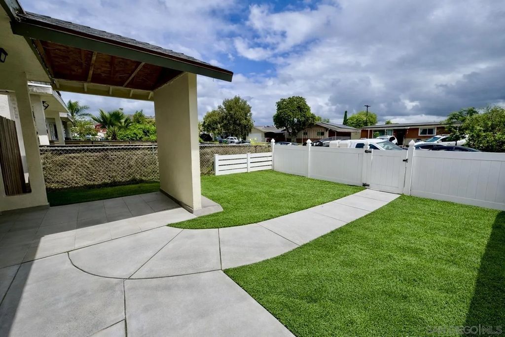 Photo of 426 Sacramento Ave, Spring Valley, CA 91977 (MLS # 260009002)