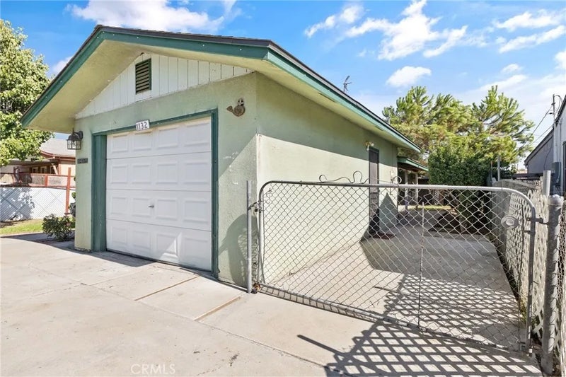 1132 W Prospect