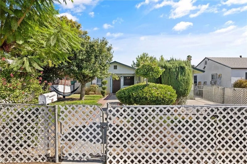 1132 W Prospect