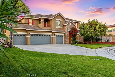 Photo of 33506 Blue Water Way, Temecula, CA 92592 (MLS # SW25242501)